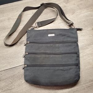 Baggallini gray crossbody bag